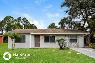 5119 5th St W in Lehigh Acres, FL - Building Photo