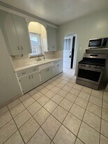 3921 W Ridge Rd in Erie, PA - Building Photo
