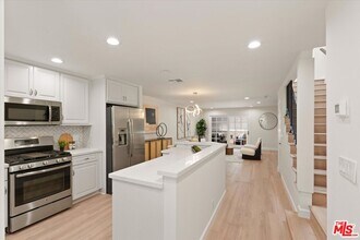 853 Larrabee St in West Hollywood, CA - Building Photo - Building Photo