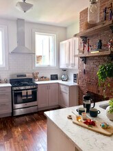 21 Orient Avenue, Unit #3 in Brooklyn, NY - Foto de edificio - Building Photo