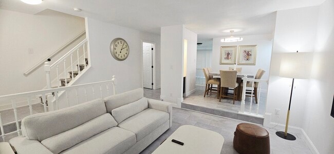 property at 8 Highlands Ct