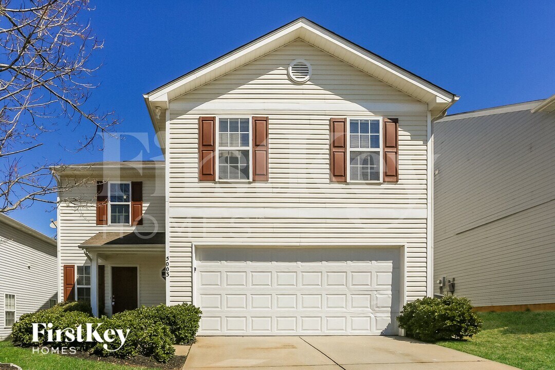 5003 Patricia Ann Ln in Charlotte, NC - Building Photo