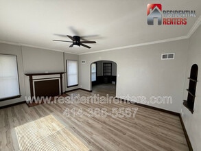 3914 W Hampton Ave in Milwaukee, WI - Building Photo - Building Photo