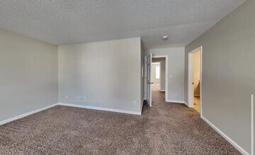 3786 Longview Dr in Douglasville, GA - Building Photo - Building Photo