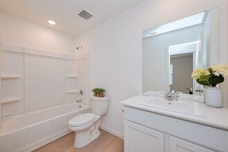 16464 Blossom Grv Dr in Conroe, TX - Building Photo - Building Photo