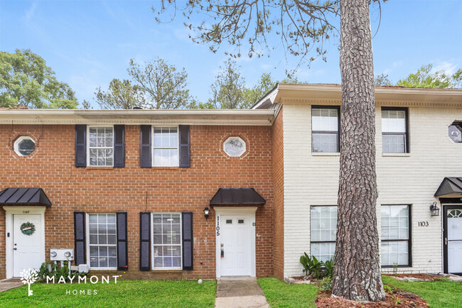 1105 Windgate Cir NW