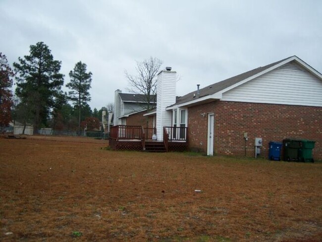 6701 Pin Oak Ln in Fayetteville, NC - Building Photo - Building Photo