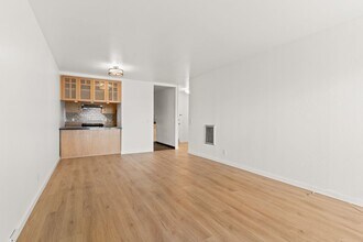 3751 Harrison St in Oakland, CA - Building Photo - Building Photo