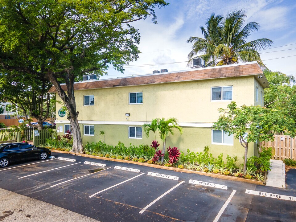 abl homes in Fort Lauderdale, FL - Building Photo