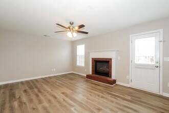 5713 Colonnade Dr in Rex, GA - Building Photo - Building Photo