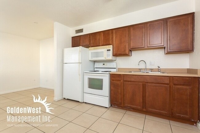 1915 W Village Dr in Phoenix, AZ - Building Photo - Building Photo