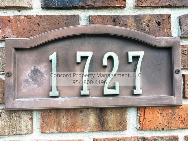 1727 Liberty St in Hollywood, FL - Building Photo - Building Photo