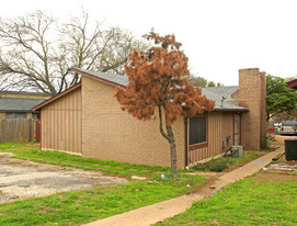 Rundberg Lane Duplexes Apartments