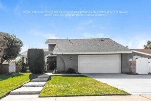 1462 Hermosa Dr in Corona, CA - Building Photo