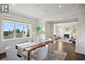 2185 Lawson Ave in West Vancouver, BC - Building Photo - Building Photo