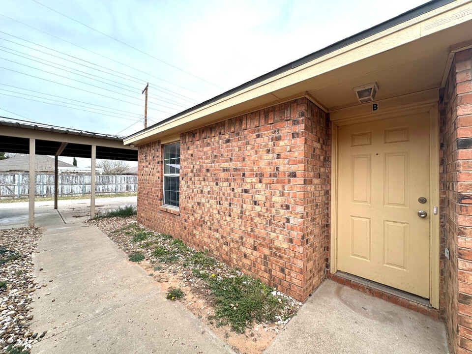 1108 82nd St in Lubbock, TX - Building Photo