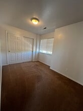 236 Lincoln St in Klamath Falls, OR - Foto de edificio - Building Photo