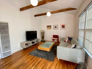 622 Venezia Ave in Los Angeles, CA - Building Photo - Building Photo