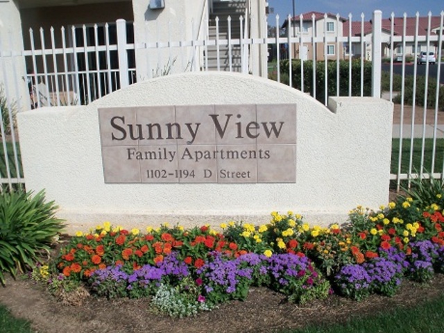 Sunny View Apartments in Merced, CA - Foto de edificio - Building Photo