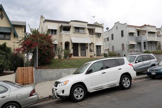 334 N Mariposa Ave in Los Angeles, CA - Building Photo - Building Photo