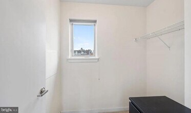 928 Wallace St in Philadelphia, PA - Building Photo - Building Photo