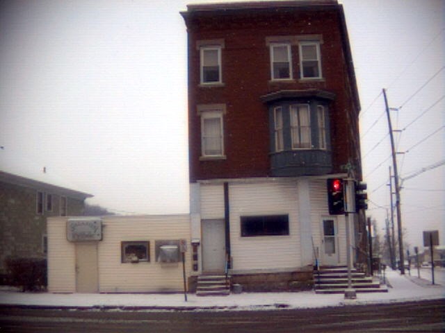 3203 Jackson St in Dubuque, IA - Building Photo