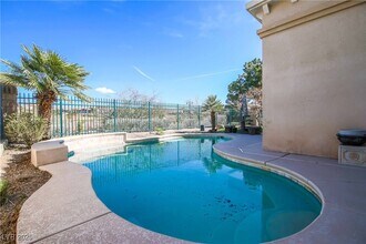 2894 Carmelo Dr in Henderson, NV - Building Photo - Building Photo