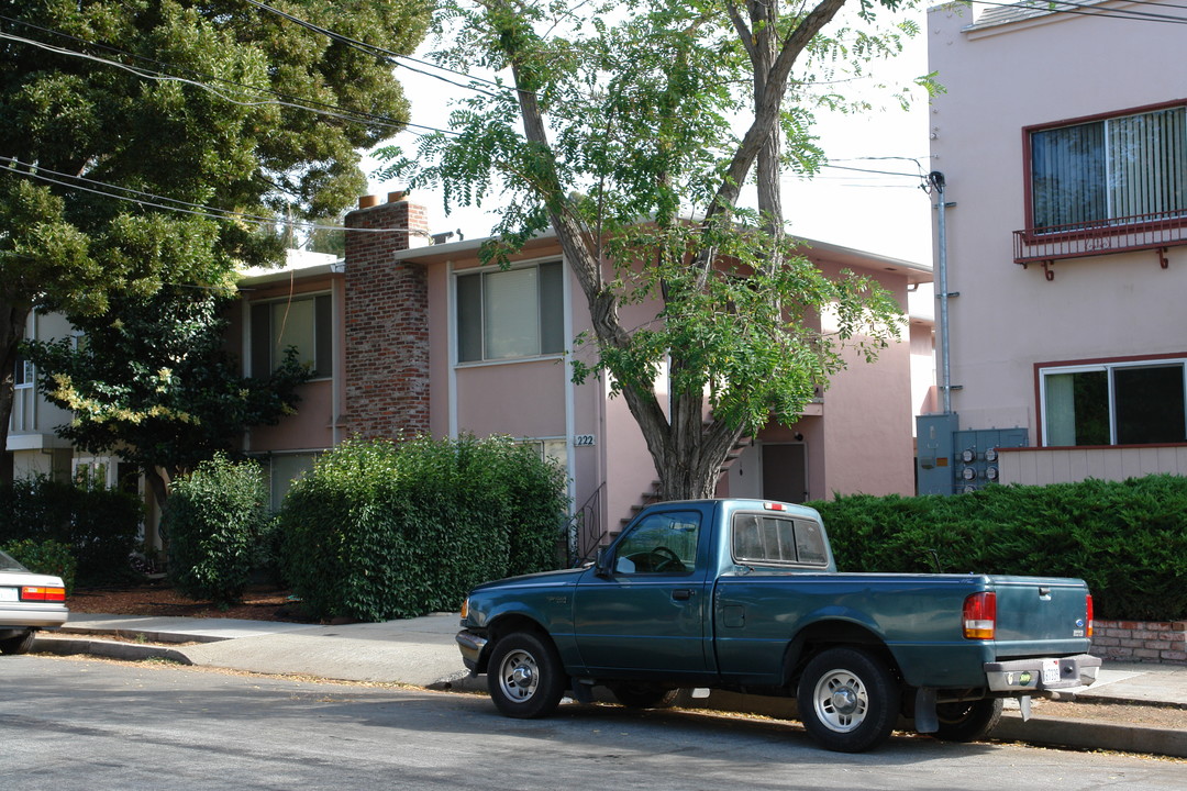 222 Myrtle Rd in Burlingame, CA - Foto de edificio