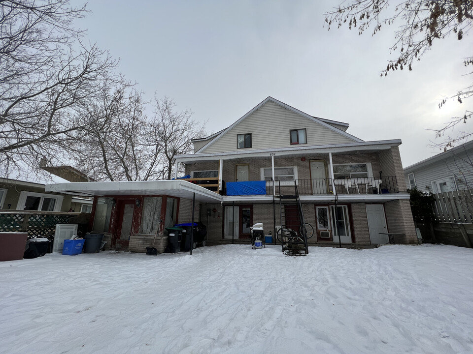 839 Mosley St in Wasaga Beach, ON - Building Photo