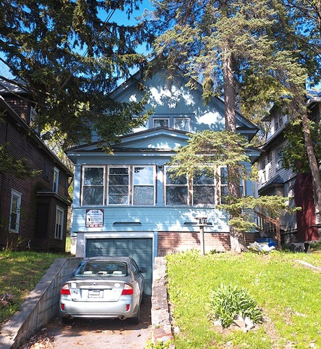 property at 328 Greenwood Pl