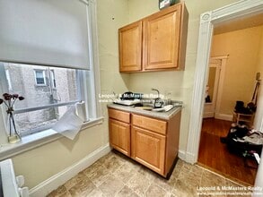 1682 Commonwealth Ave, Unit 15 in Boston, MA - Building Photo - Building Photo