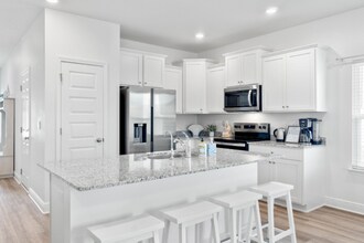 273 Palmeras Marinas Ln in Panama City Beach, FL - Building Photo - Building Photo