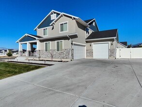 1156 N 2630 W in Clinton, UT - Building Photo - Building Photo
