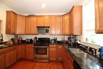 106 Melbourne Park Circle in Charlottesville, VA - Building Photo - Building Photo