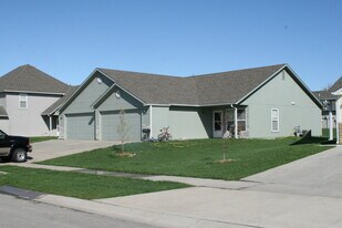 1022 Augusta Ln in Ottawa, KS - Building Photo