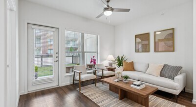 Wildwood Luxury Urban Homes in Forney, TX - Foto de edificio - Building Photo