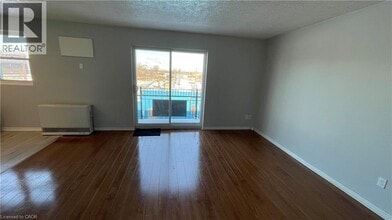 15 Empire St in Welland, ON - Building Photo - Building Photo