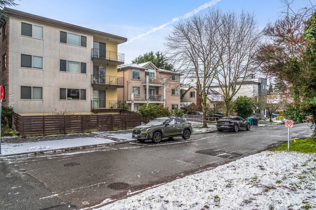 2407 NW 63rd St in Seattle, WA - Building Photo - Building Photo