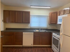 4150 Westmont Dr in Youngstown, OH - Building Photo - Building Photo