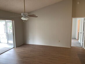 418 Benson St in Valrico, FL - Building Photo - Building Photo