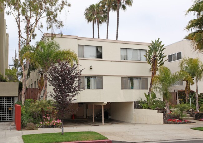 933 5th St in Santa Monica, CA - Building Photo - Building Photo