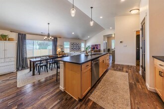 450 Fox Meadows Ct in Grand Junction, CO - Building Photo - Building Photo