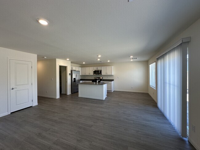 10403 Luna Mezzo St in Enterprise, NV - Building Photo - Building Photo