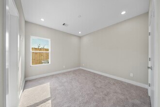 9 Wellford St in Houston, TX - Building Photo - Building Photo