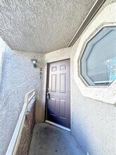 5076 S Rainbow Blvd in Las Vegas, NV - Building Photo - Building Photo