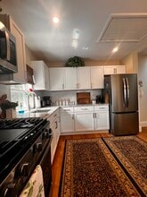 628 Washington St, Unit 3 in Wellesley, MA - Building Photo - Building Photo