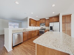 10277 Nucla St in Commerce City, CO - Foto de edificio - Building Photo