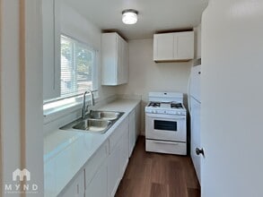 538 Madison Ave, Unit 4 in Redwood City, CA - Building Photo - Building Photo