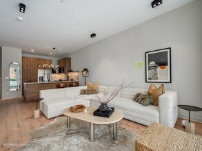 1235 N Ashland Ave in Chicago, IL - Building Photo - Building Photo