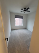 302 W Liberty Dr, Unit 304 in Wheaton, IL - Foto de edificio - Building Photo